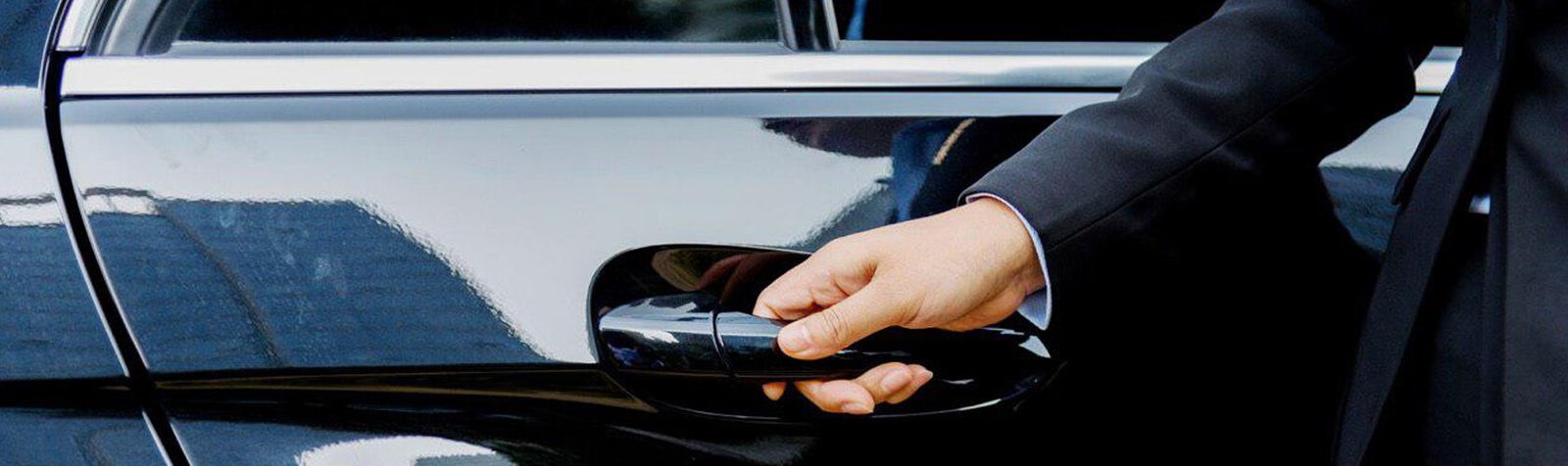 Redding CT Car Service To or From JFK, BDL, LGA, EWR Airport NYC